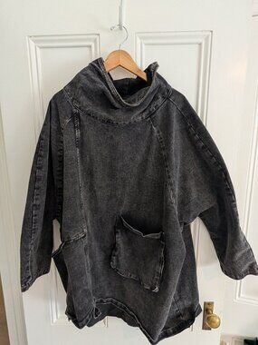 Reon Turtleneck Loose Denim Sweatshirt